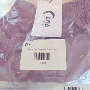 Zyia Active Lavender Summer Shorts medium NWT